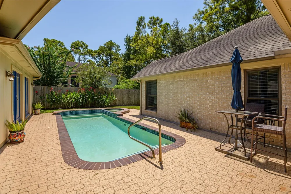 15702 Park Center Way Houston, TX 77059