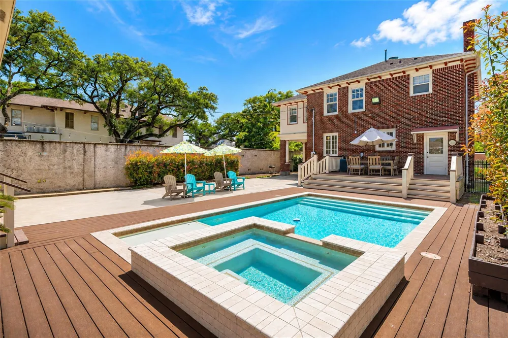 1606 Rosenberg Street Galveston, TX 77550