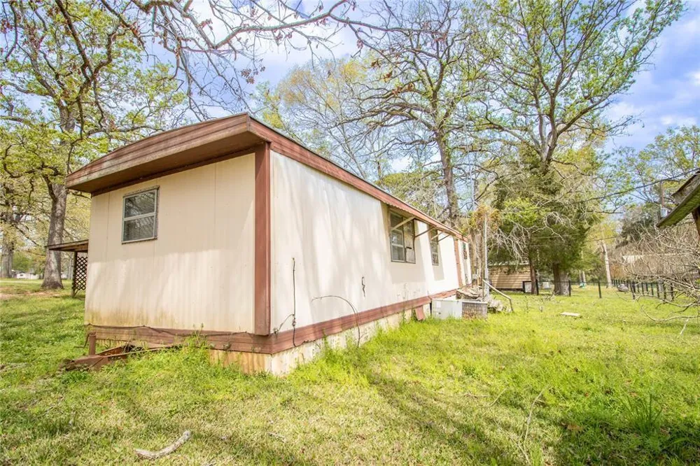 167 W Enchantment Drive Trinity, TX 75862