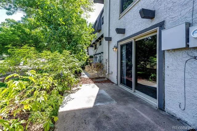 469 E Highline Circle Littleton, CO 80122