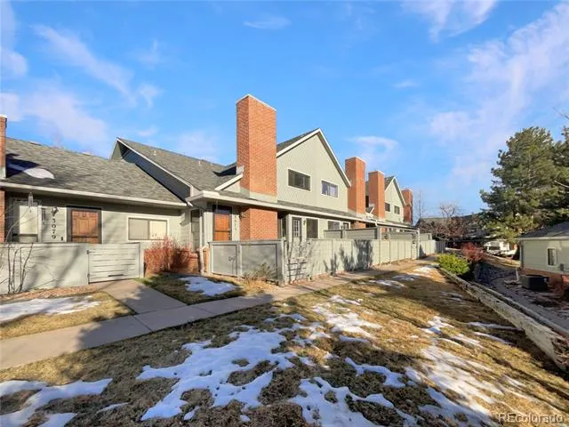 3075 E Long Circle Centennial, CO 80122