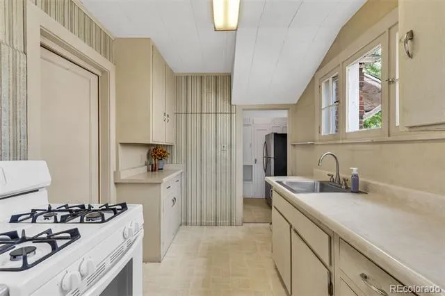 920 Harrison Avenue Canon City, CO 81212