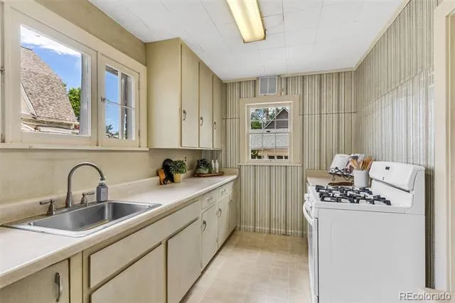 920 Harrison Avenue Canon City, CO 81212
