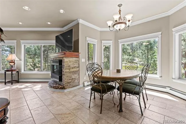 7524 Engineers Court Larkspur, CO 80118