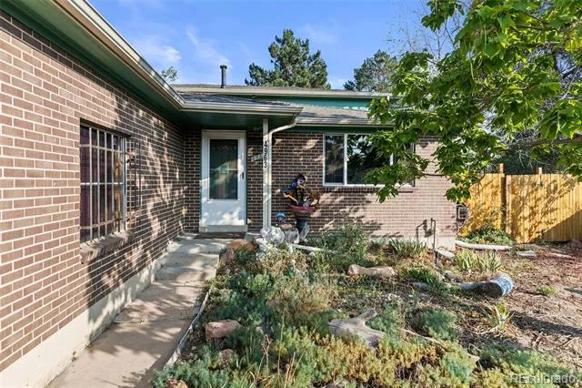 4963 Billings Street Denver, CO 80239