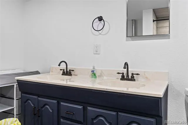 4963 Billings Street Denver, CO 80239