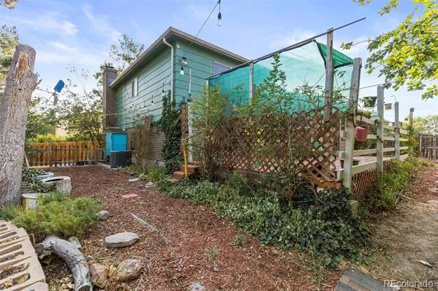 4963 Billings Street Denver, CO 80239