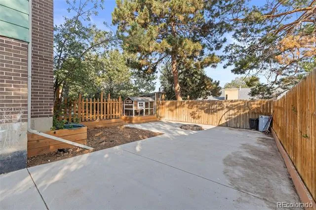 4963 Billings Street Denver, CO 80239
