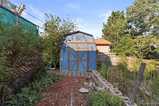 4963 Billings Street Denver, CO 80239