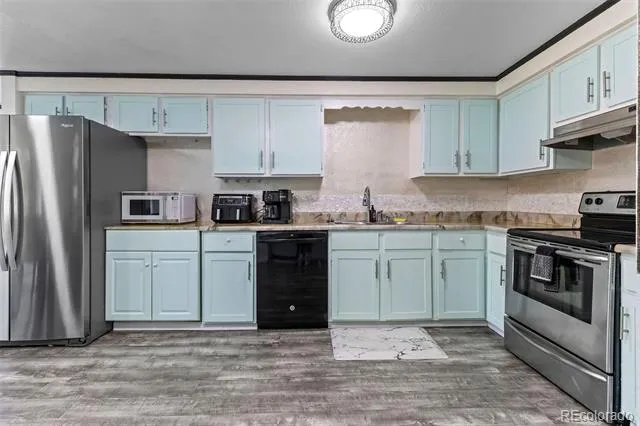 4963 Billings Street Denver, CO 80239