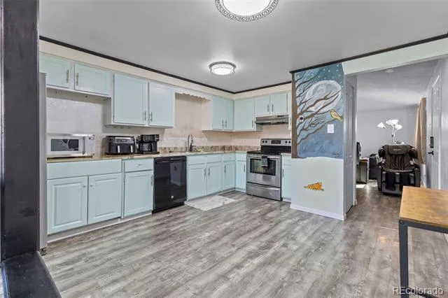4963 Billings Street Denver, CO 80239