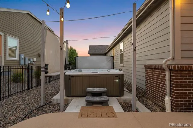 8134 S Vandriver Way Aurora, CO 80016
