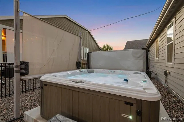 8134 S Vandriver Way Aurora, CO 80016