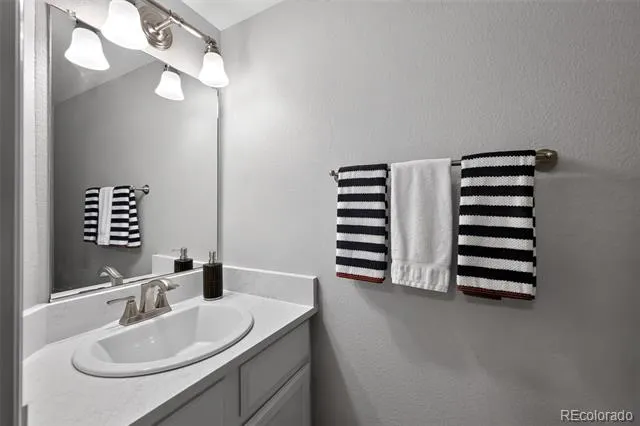 1818 S Quebec Way #11-3 Denver, CO 80231
