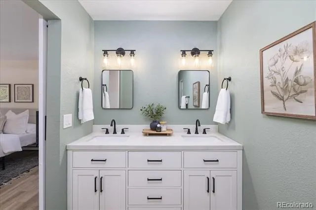 1424 E Fremont Circle Centennial, CO 80122
