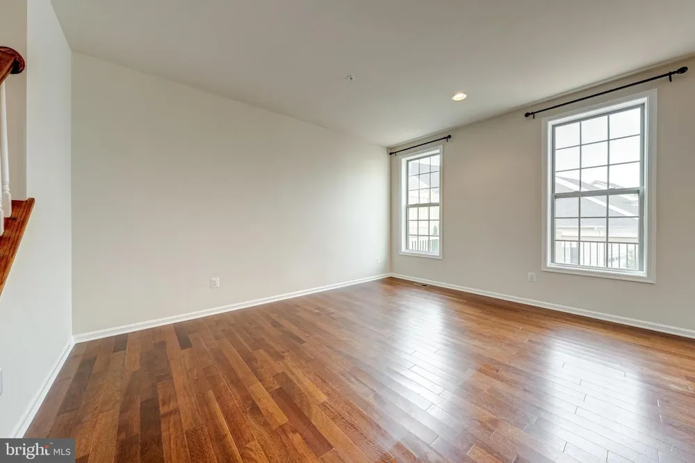 22635 NORWALK SQUARE Ashburn, VA 20148