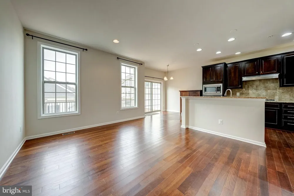 22635 NORWALK SQUARE Ashburn, VA 20148