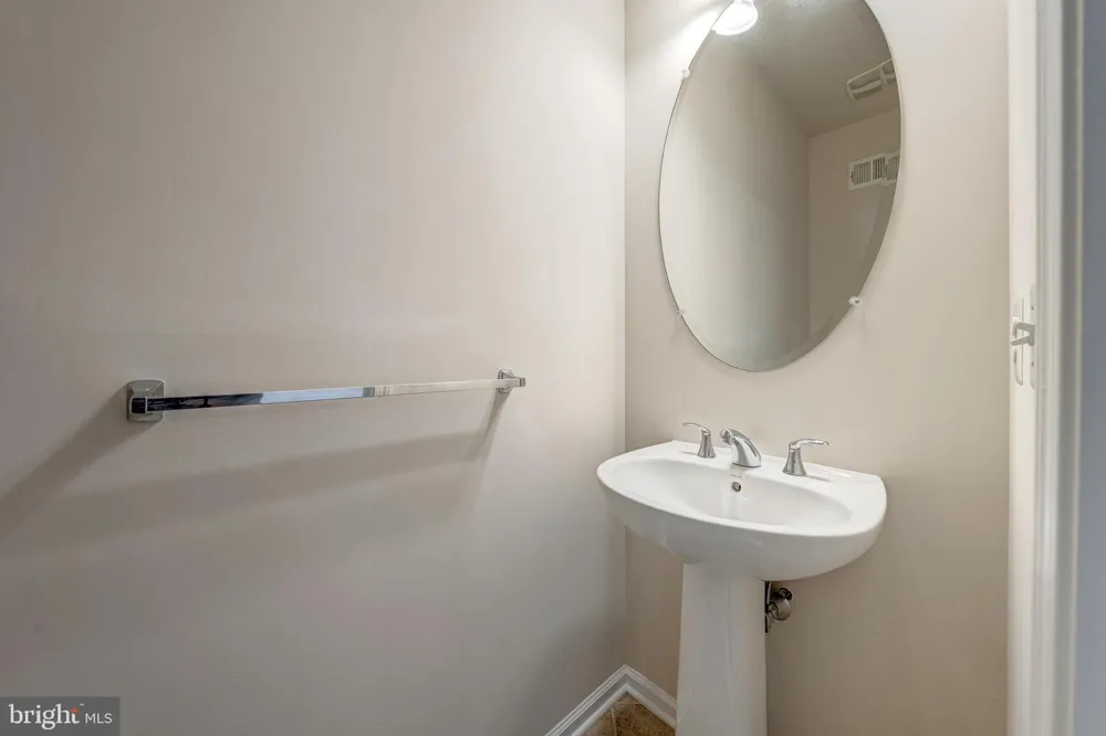 22635 NORWALK SQUARE Ashburn, VA 20148
