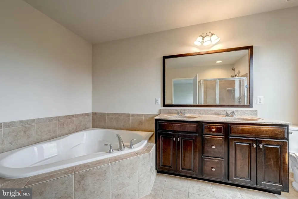 22635 NORWALK SQUARE Ashburn, VA 20148