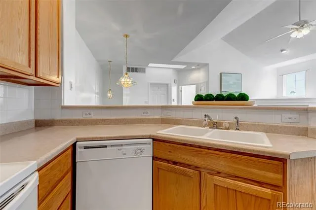 1237 Carlyle Park Circle Highlands Ranch, CO 80129