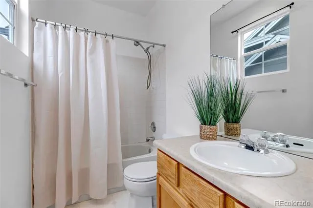 1237 Carlyle Park Circle Highlands Ranch, CO 80129