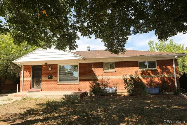 7493 Raritan Street Denver, CO 80221