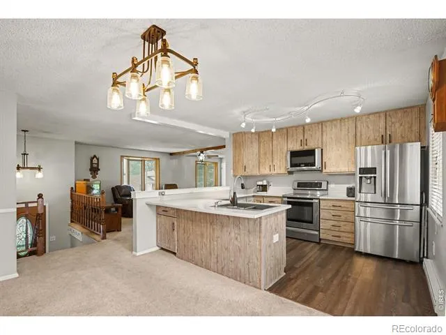 2113 Bowen Street Longmont, CO 80501