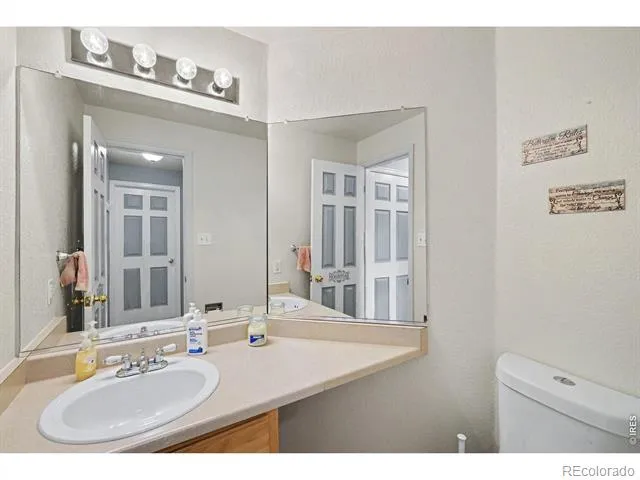 5427 Bobcat Street Frederick, CO 80504