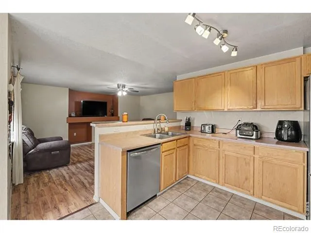 5427 Bobcat Street Frederick, CO 80504