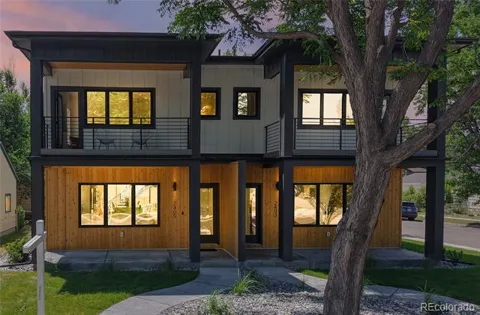 2403 S Franklin