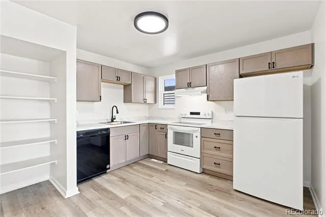 1120 S Clinton Street #72 Denver, CO 80247