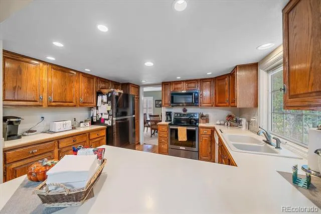 9885 W Aqueduct Place Littleton, CO 80123