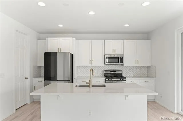 24281 E 40th Avenue Aurora, CO 80019