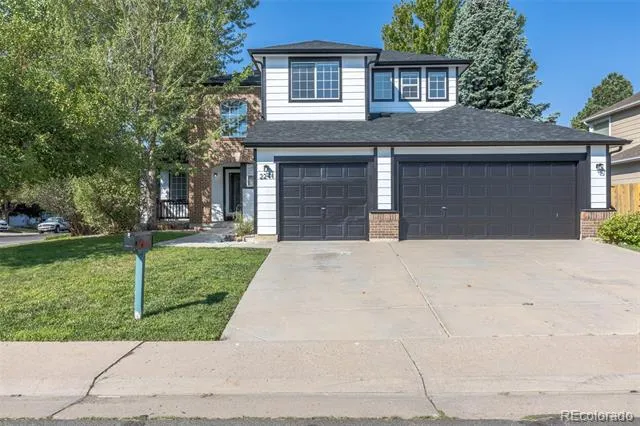 2241 S Walden Street Aurora, CO 80013
