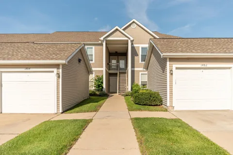 1486 Fox Pointe Circle