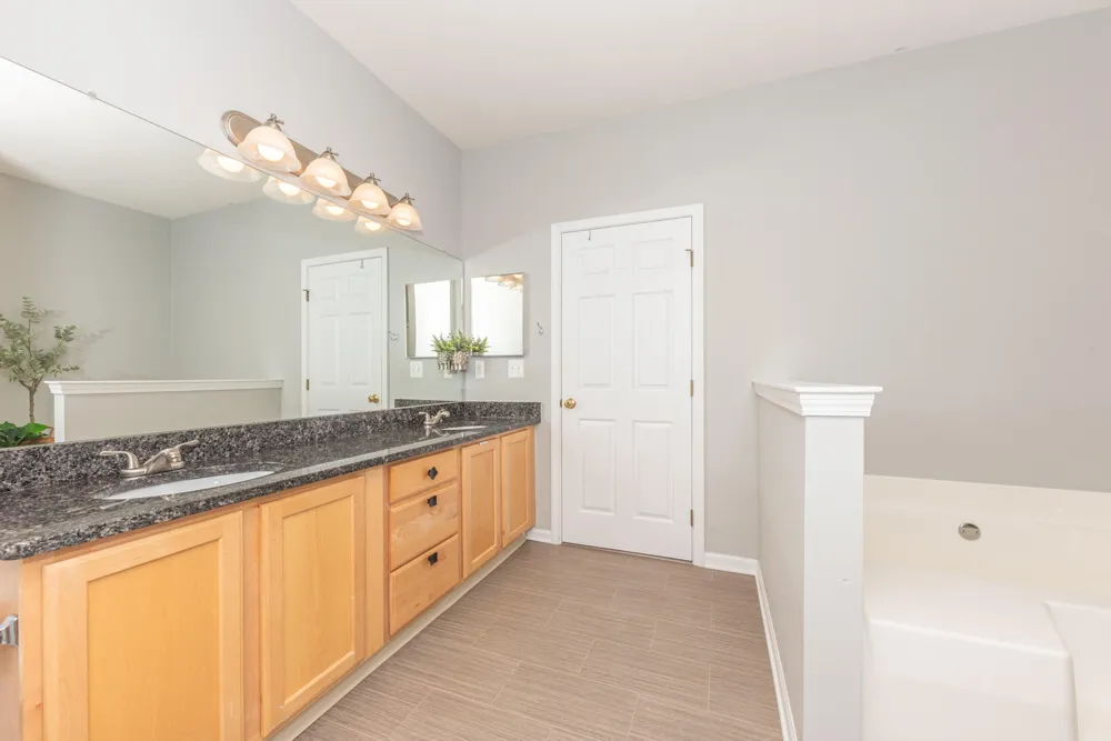 1486 Fox Pointe Circle Ann Arbor, MI 48108