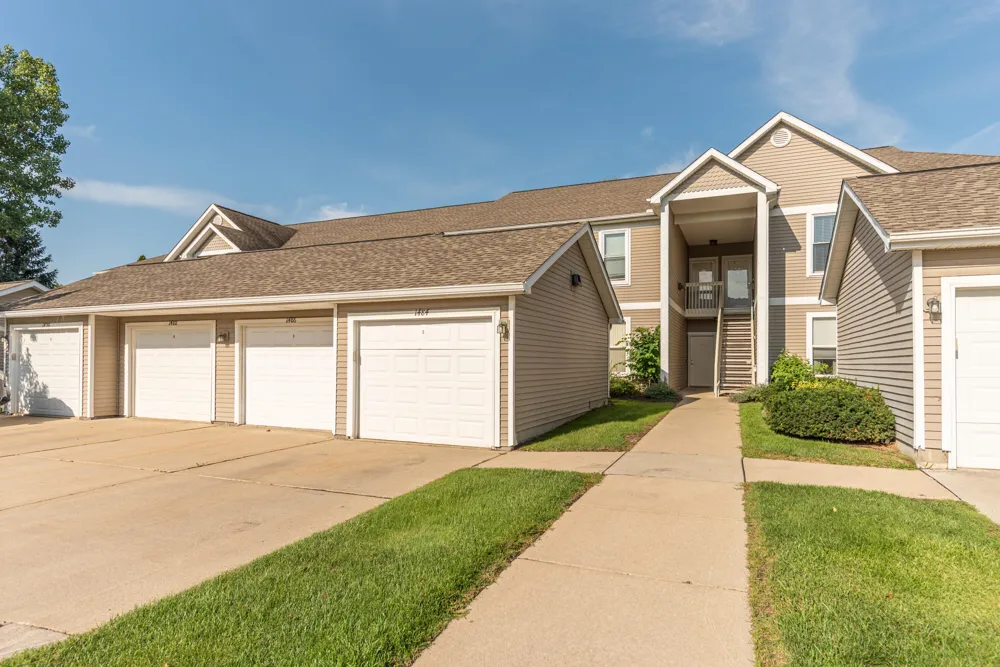 1486 Fox Pointe Circle Ann Arbor, MI 48108