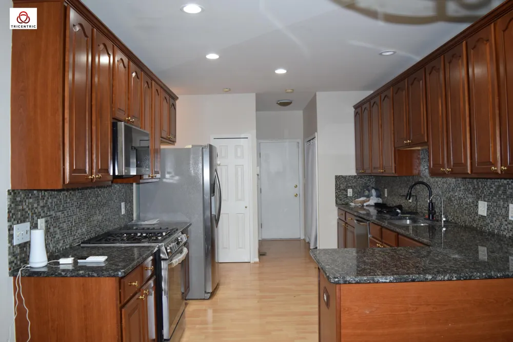 1566 Heron Circle Canton, MI 48187