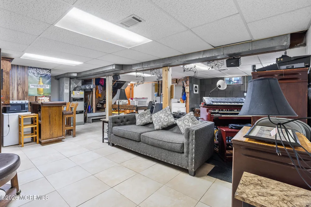 7 Chambers Road Millstone, NJ 08510