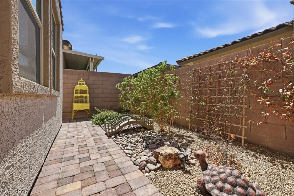 689 Corelli Cove Street Henderson, NV 89011