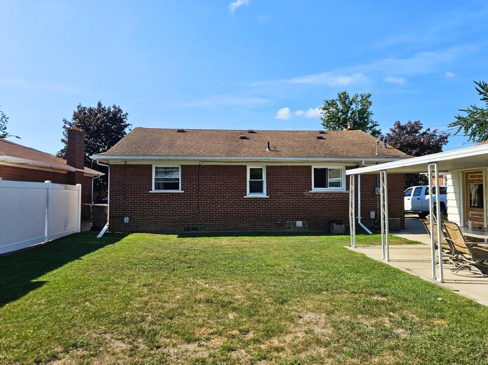 22425 Louise Street St Clair Shores City, MI 48081
