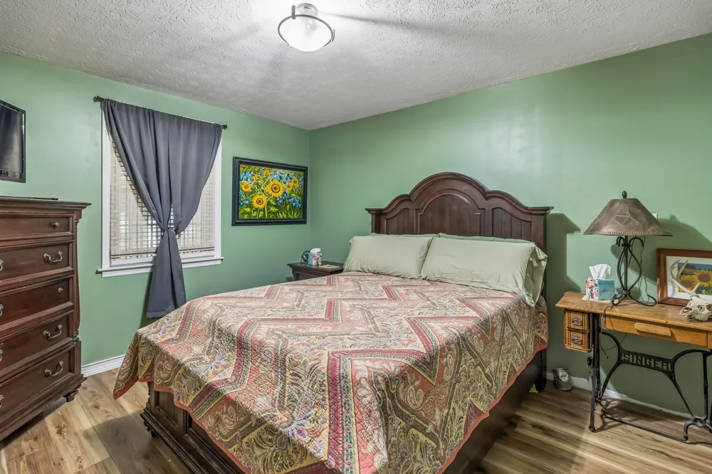 648 Tottys Bend Loop Duck River, TN 38454