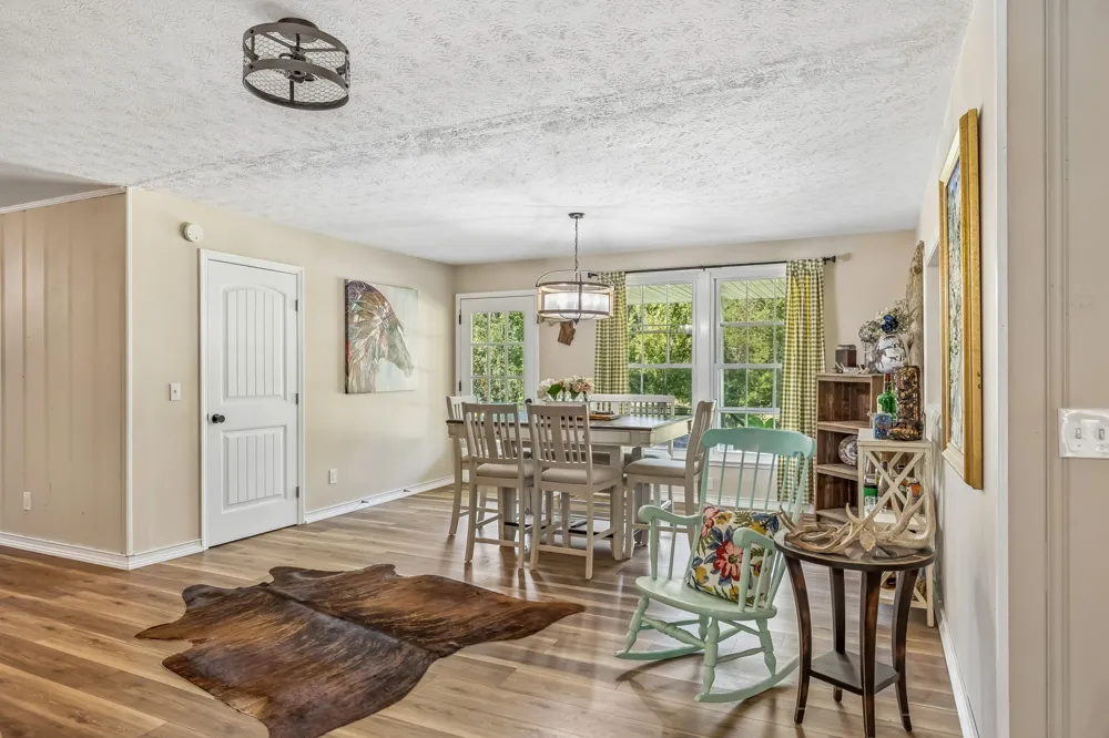 648 Tottys Bend Loop Duck River, TN 38454
