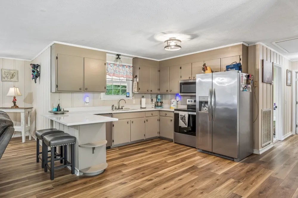 648 Tottys Bend Loop Duck River, TN 38454