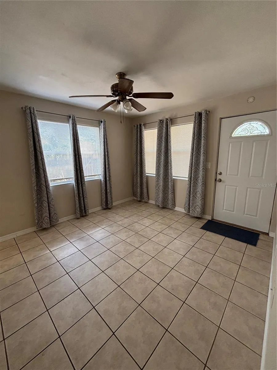 5135 39TH AVENUE St Petersburg, FL 33709