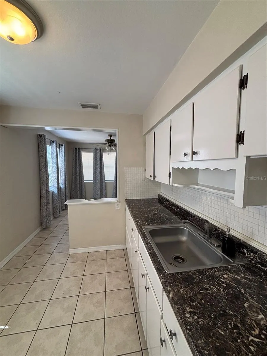 5135 39TH AVENUE St Petersburg, FL 33709