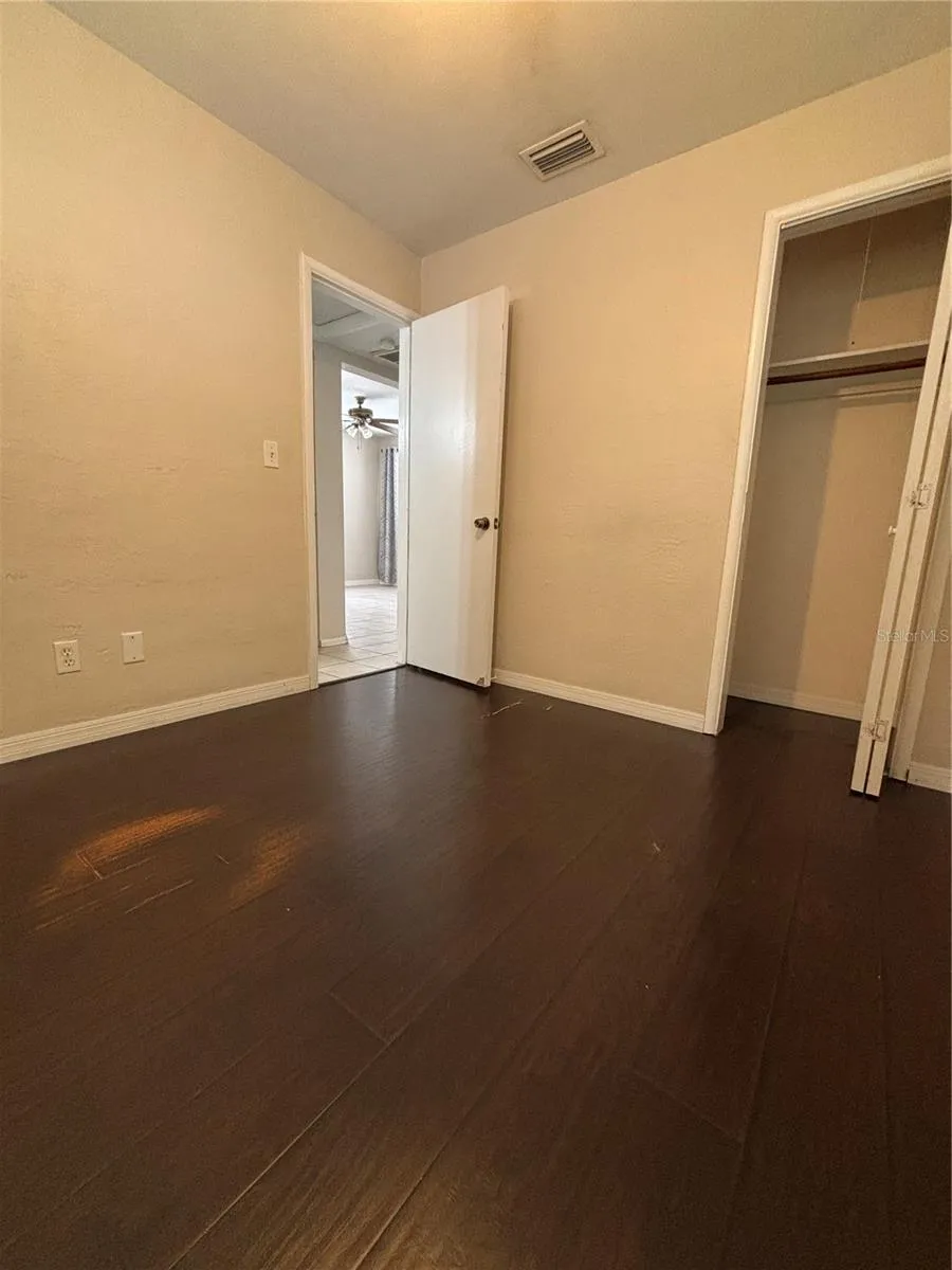 5135 39TH AVENUE St Petersburg, FL 33709
