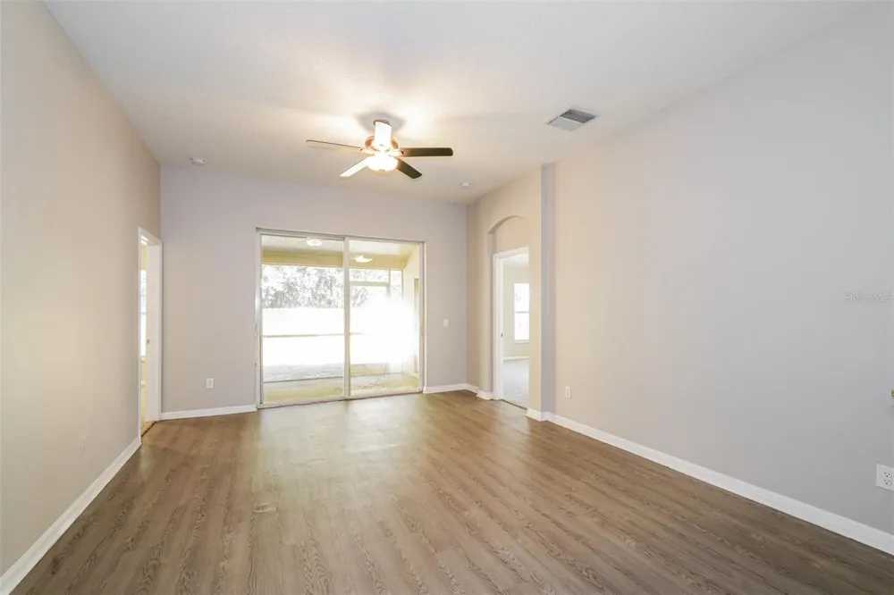 8516 CANTERBURY LAKE BOULEVARD Tampa, FL 33619