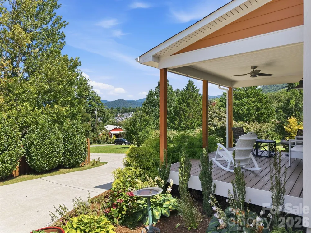 112 Upper Grove Lane Weaverville, NC 28787