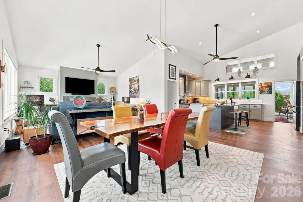 112 Upper Grove Lane Weaverville, NC 28787